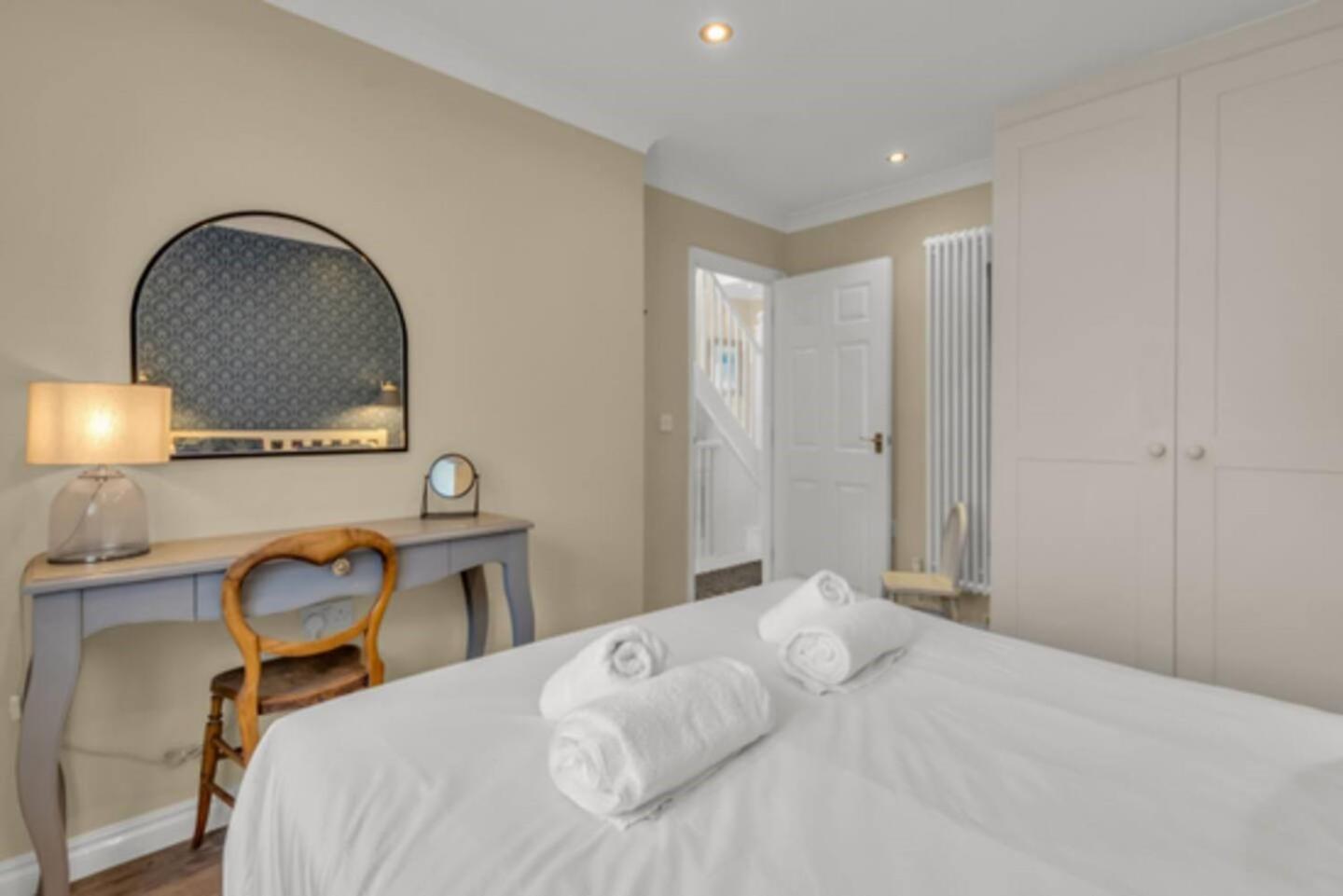 Ferienhaus Stylish Seaside House 2 Min Walk From Pass The Keys Birchington-on-Sea