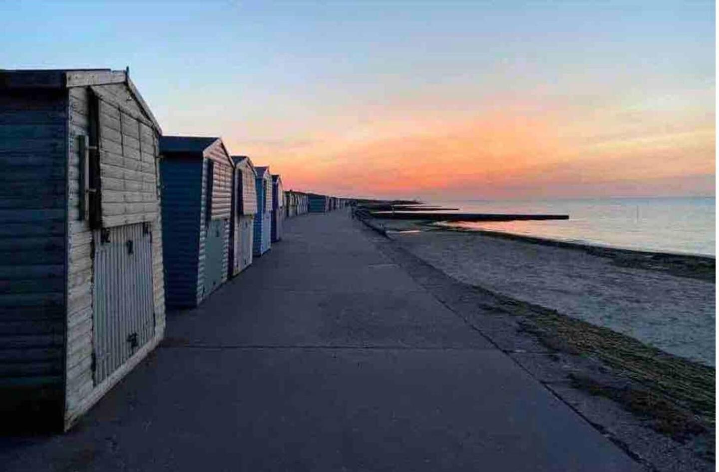 Ferienhaus Stylish Seaside House 2 Min Walk From Pass The Keys Birchington-on-Sea